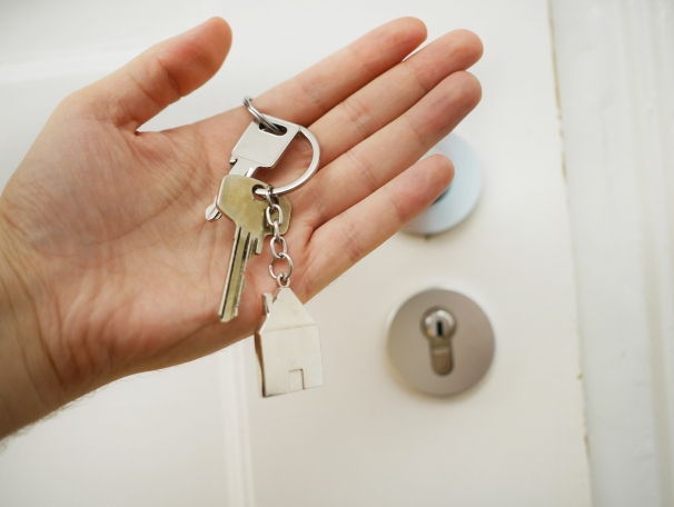 https://BonnieT.StopRentingStartOwning.com